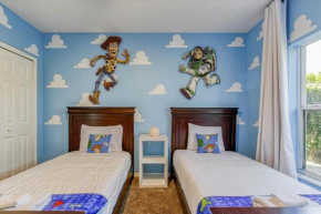 Themed Retreat Near Disney - Pool, Spa, Pet Friendly